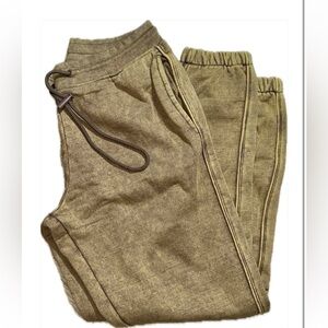 Alphalete Men’s joggers size Medium BNWT